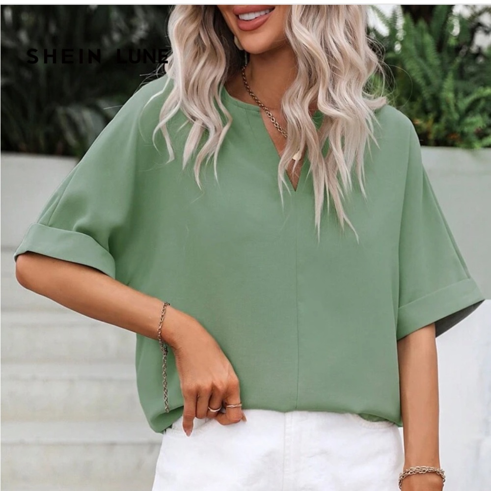 Light Sage Green Split Neck Blouse 🌸